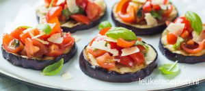 Aubergine met bruschetta topping