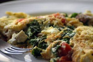 Omelette with spinach and salmon