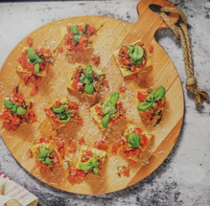 Mini Bruchetta’s met tomaat en basilicum
