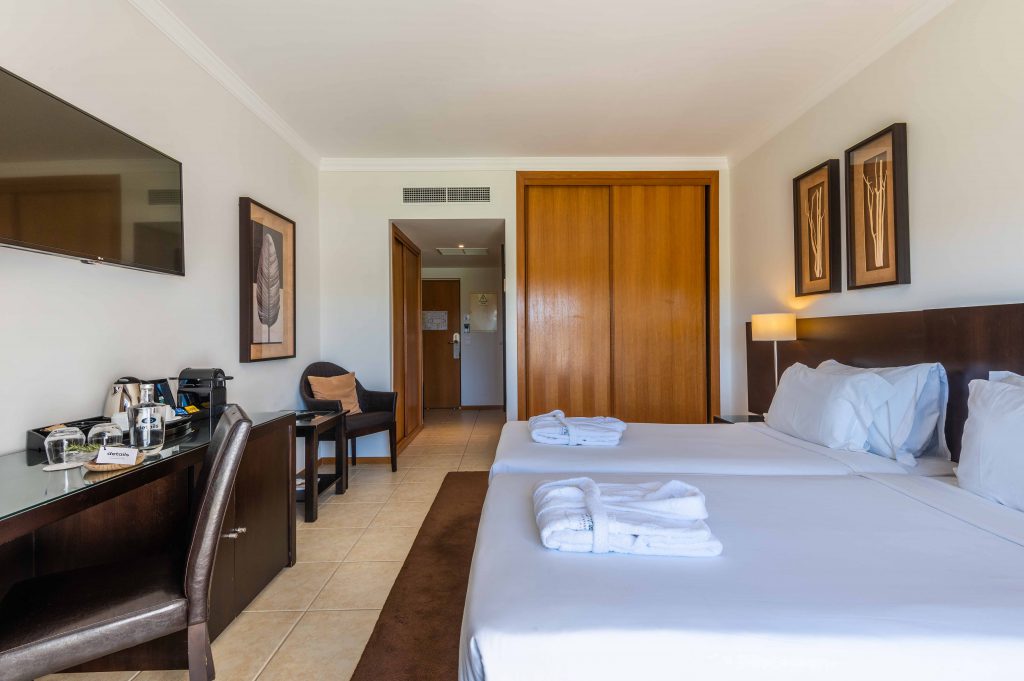 Vale das Oliveiras Hotel WEB-150